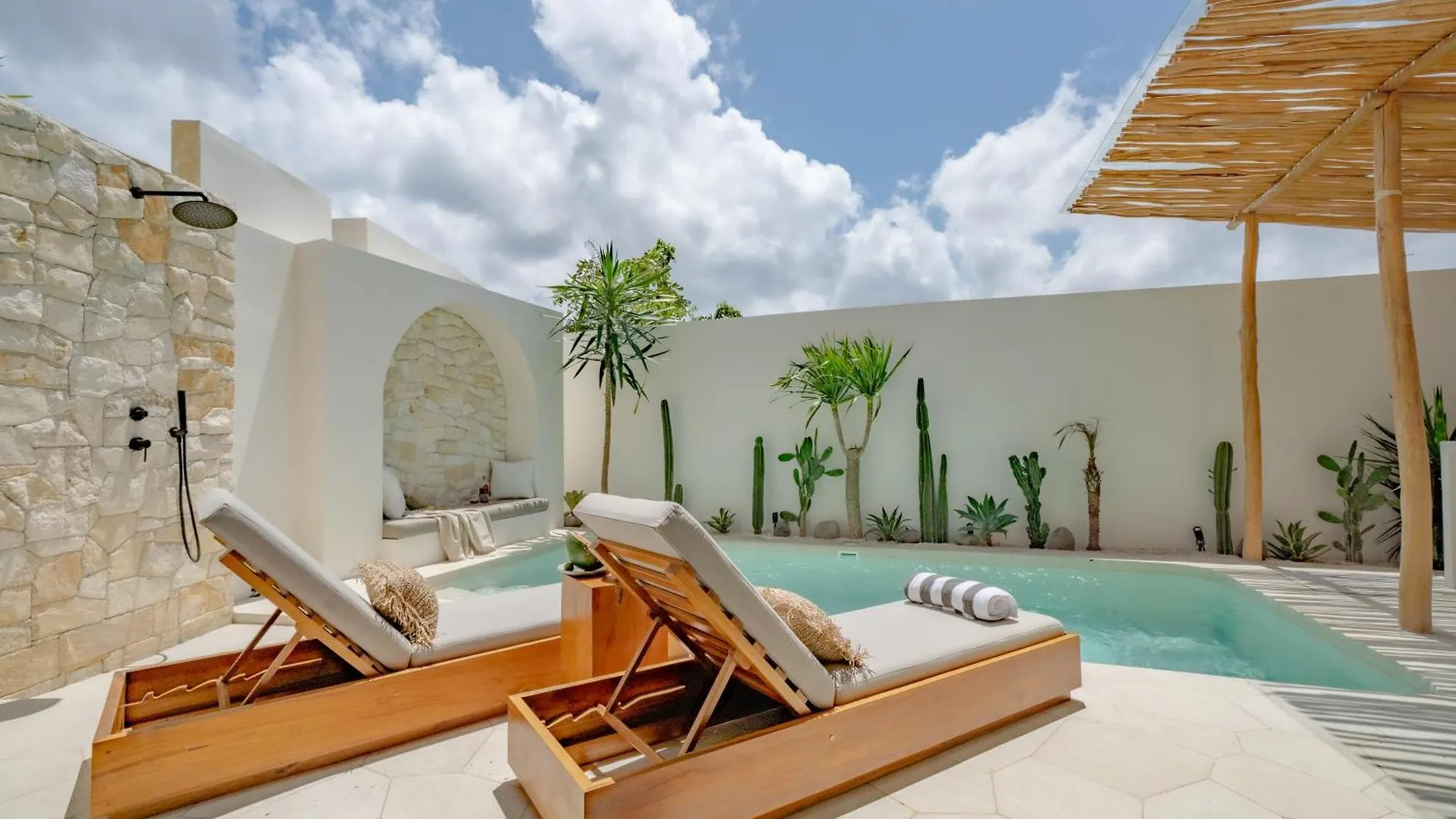 7Seas Bingin Villa Pecatu  Indonesia